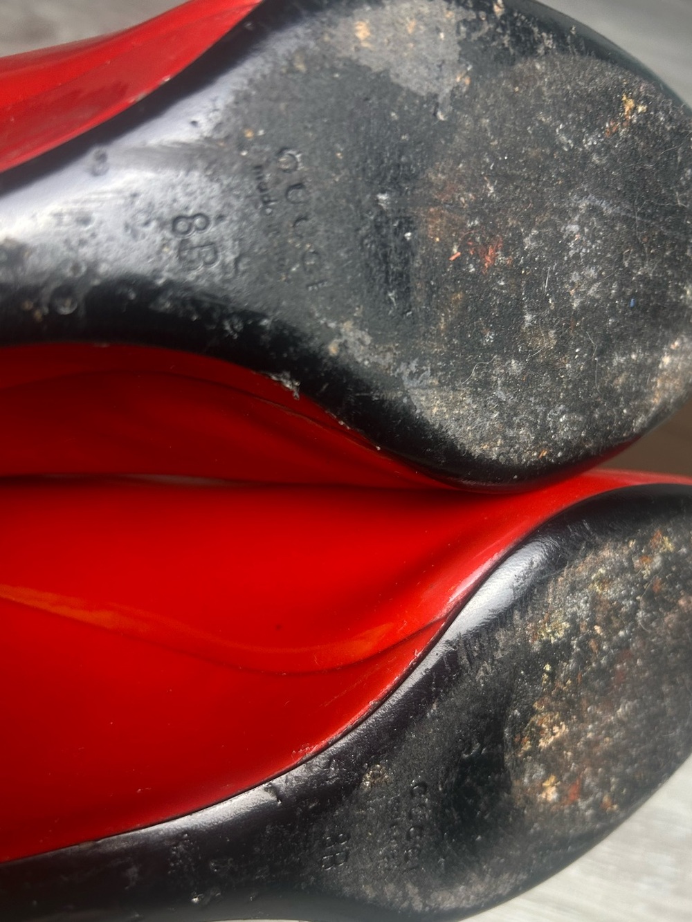 Gucci Red Patent Leather Peep Toe Wedge Pumps Heels Size 8 B - Picture 10 of 15